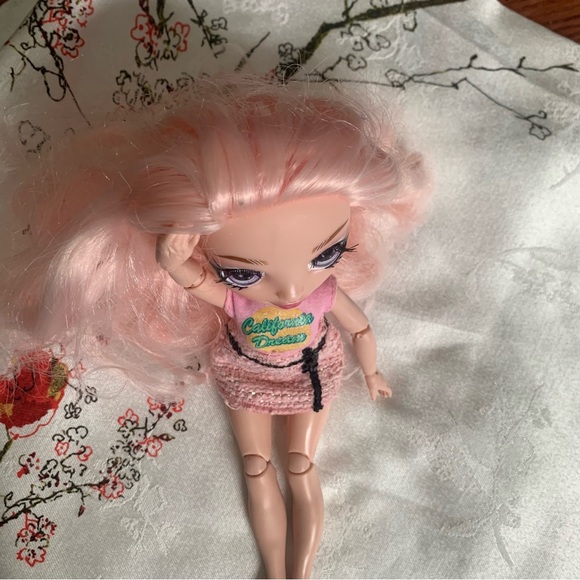 Rainbow High Bella Parker Fashion Doll MGA 2019 Pink Hair - Picture 9 of 10
